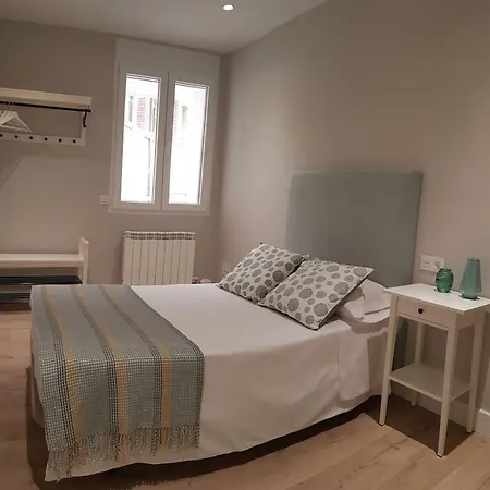 Apartamento En Pleno Centro De Con Garaje Apartment *